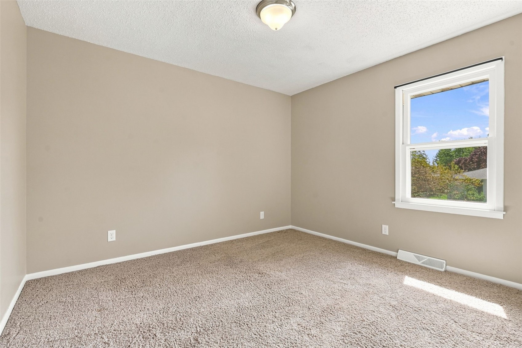 3165 25th Avenue Marion IA 52302