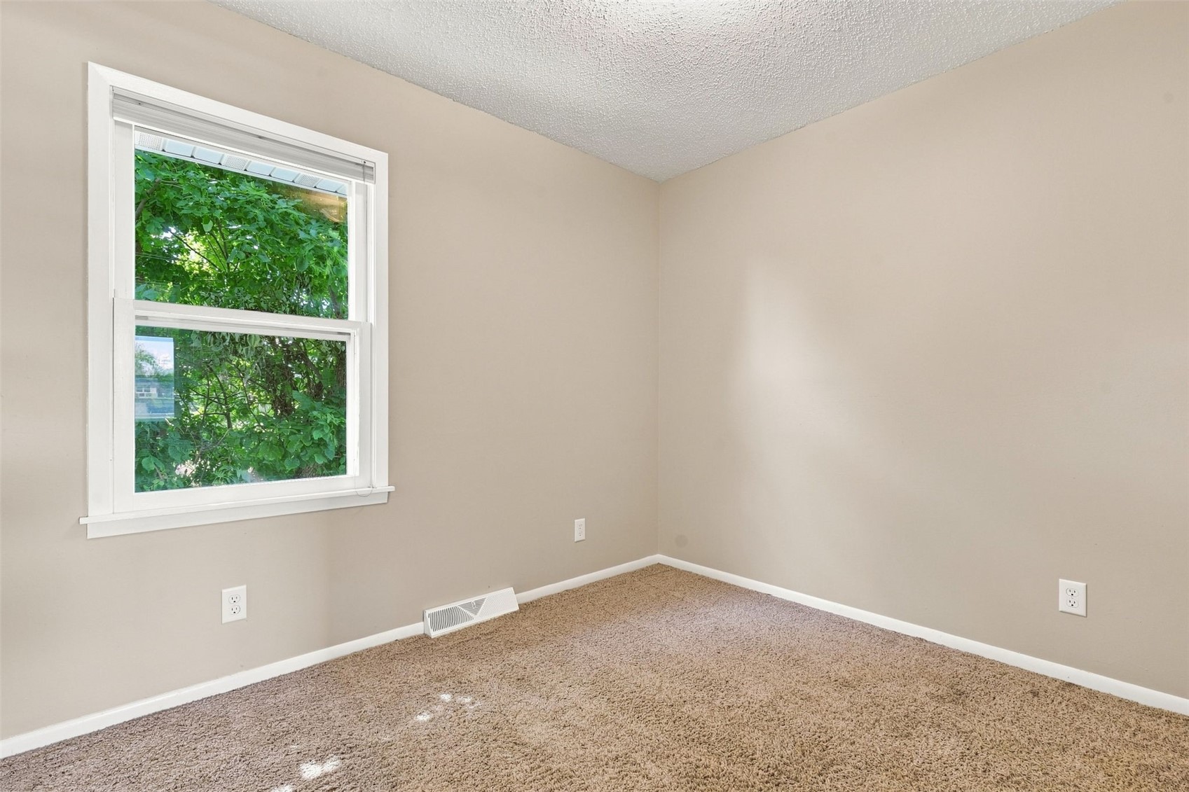 3165 25th Avenue Marion IA 52302