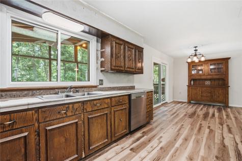 1145 Vogt Street Robins IA 52325