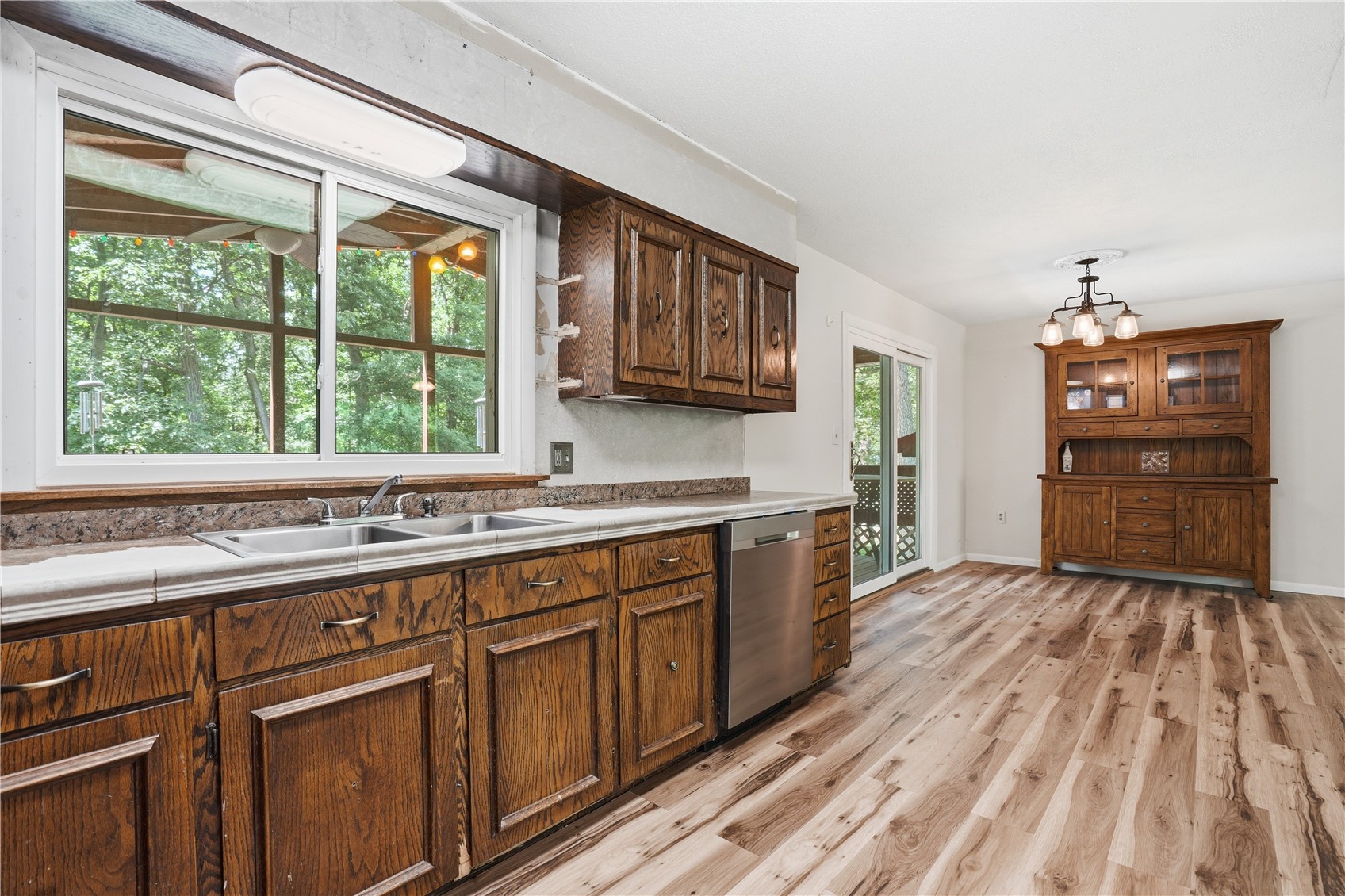 1145 Vogt Street Robins IA 52325