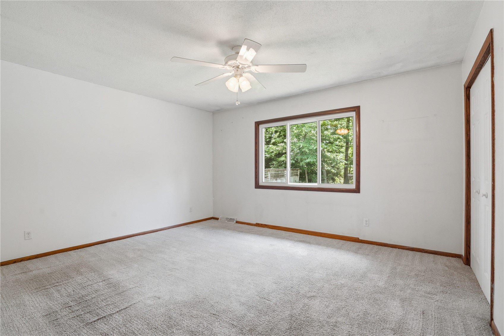 1145 Vogt Street Robins IA 52325