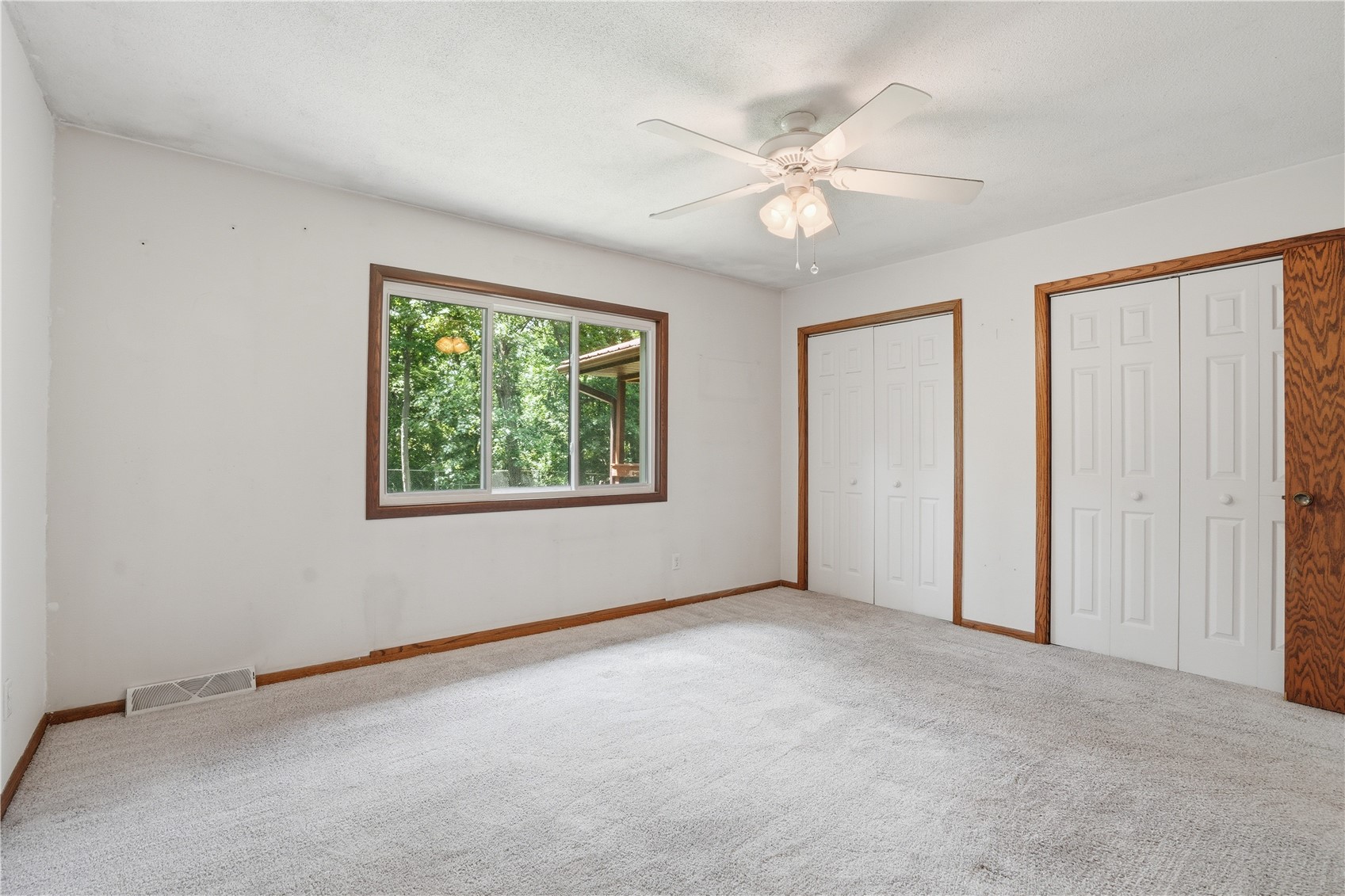 1145 Vogt Street Robins IA 52325