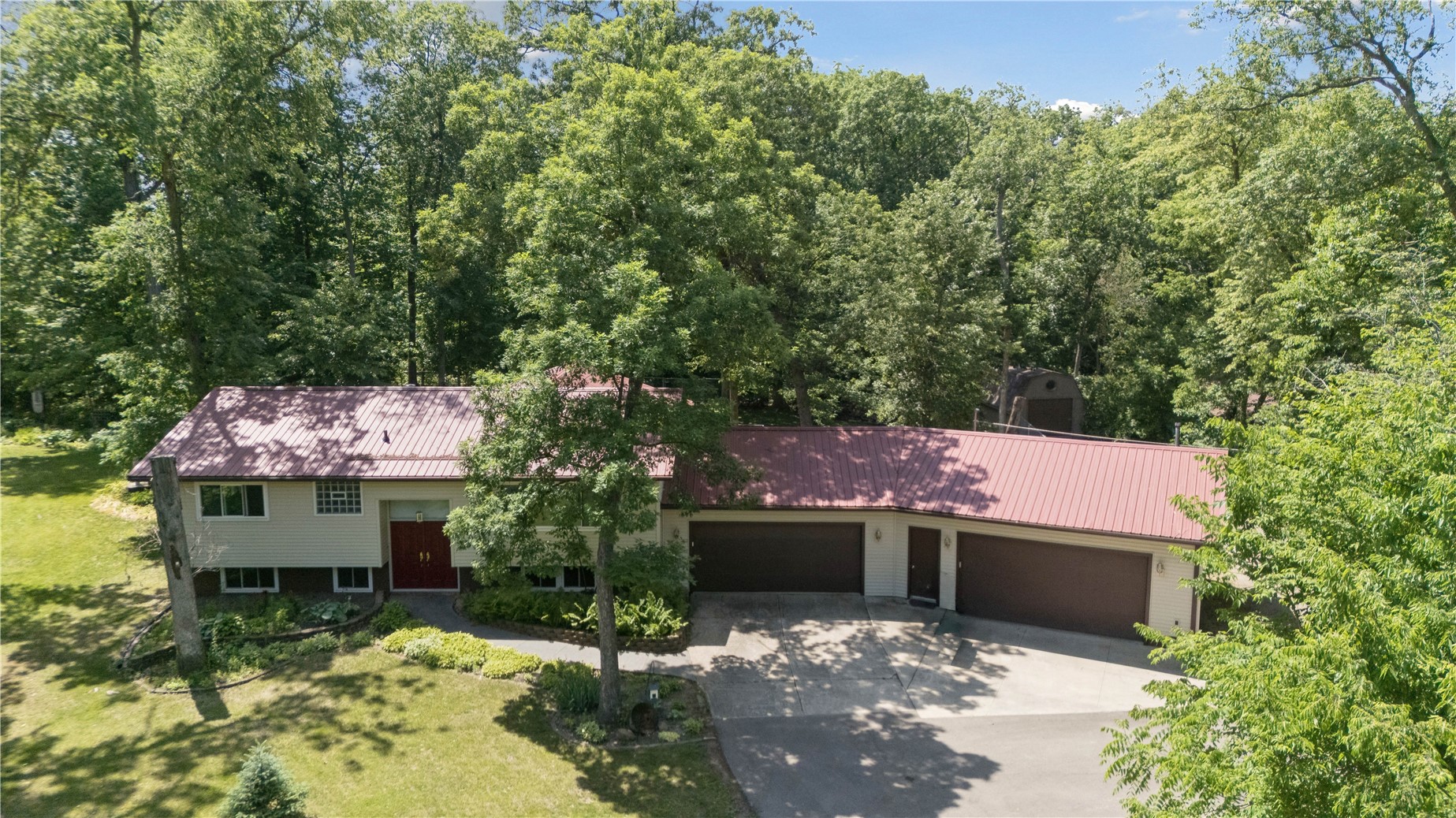 1145 Vogt Street Robins IA 52325