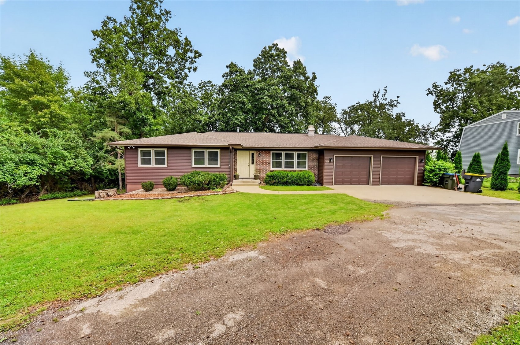 164 Hummingbird Lane Iowa City IA 52245