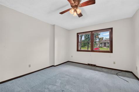 164 Hummingbird Lane Iowa City IA 52245