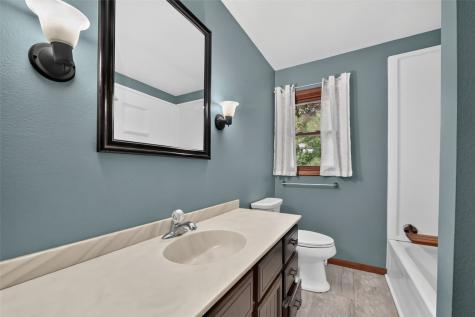 164 Hummingbird Lane Iowa City IA 52245