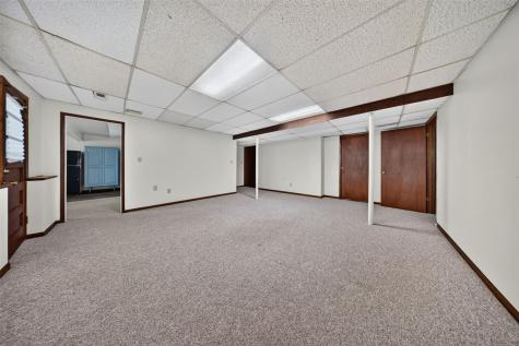 164 Hummingbird Lane Iowa City IA 52245