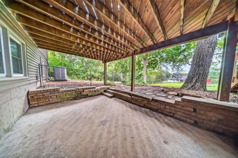164 Hummingbird Lane Iowa City IA 52245