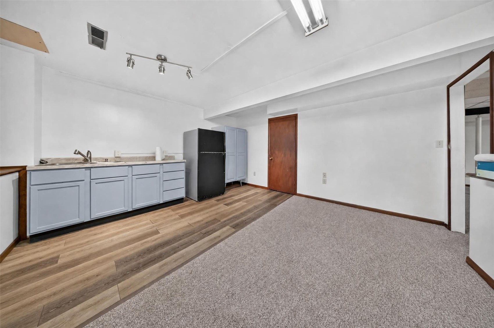 164 Hummingbird Lane Iowa City IA 52245