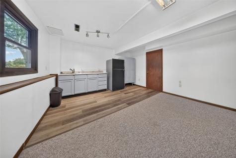 164 Hummingbird Lane Iowa City IA 52245