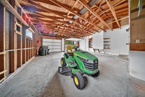 164 Hummingbird Lane Iowa City IA 52245