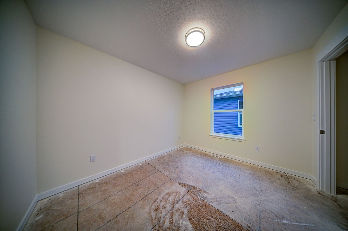 610 Wallgate Avenue Waterloo IA 50701