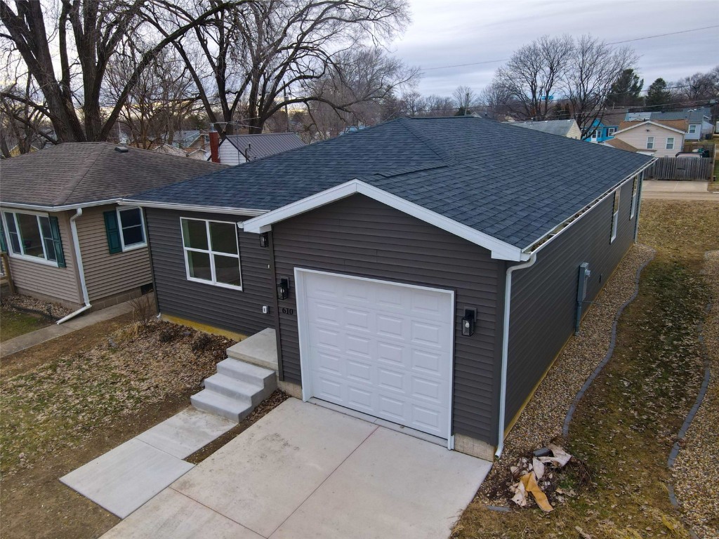 610 Wallgate Avenue Waterloo IA 50701