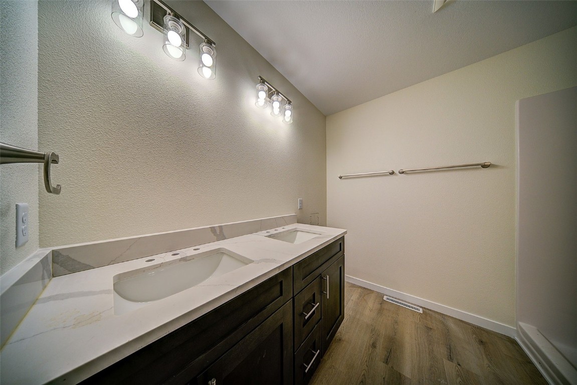 610 Wallgate Avenue Waterloo IA 50701
