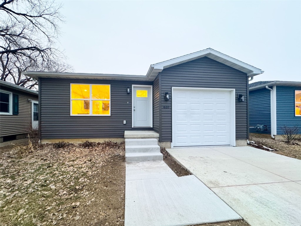 610 Wallgate Avenue Waterloo IA 50701