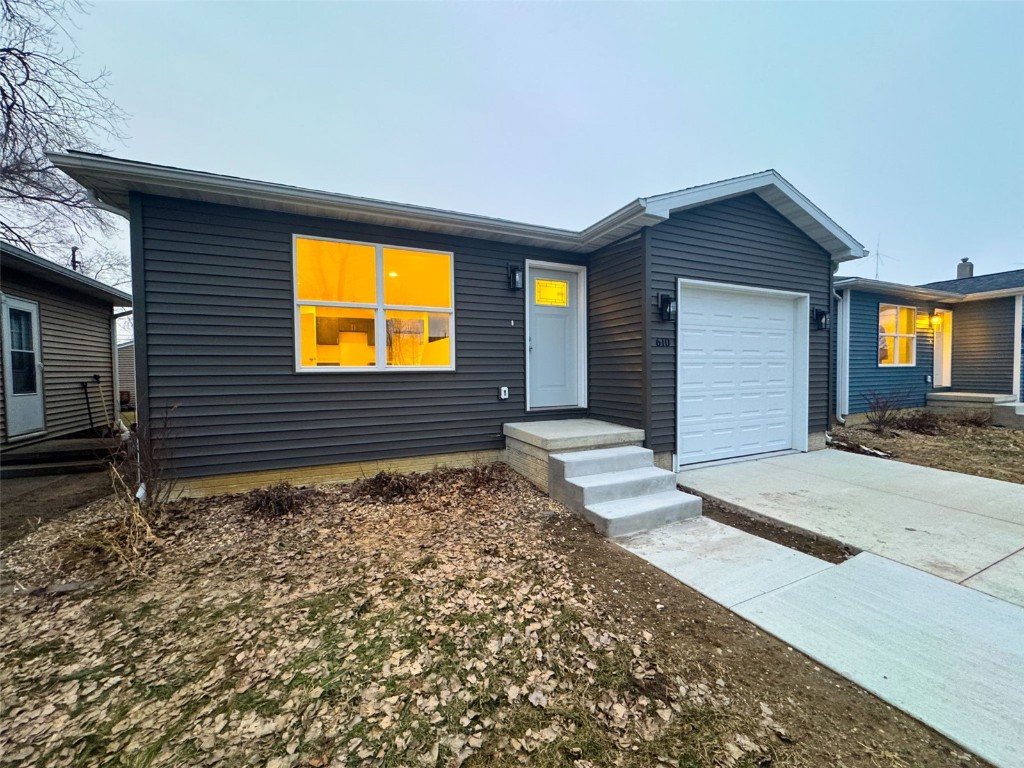 610 Wallgate Avenue Waterloo IA 50701