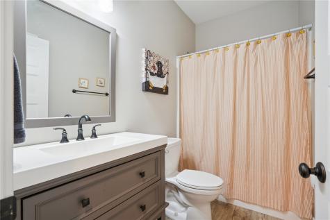 2906 Sydney Court NE Swisher IA 52338