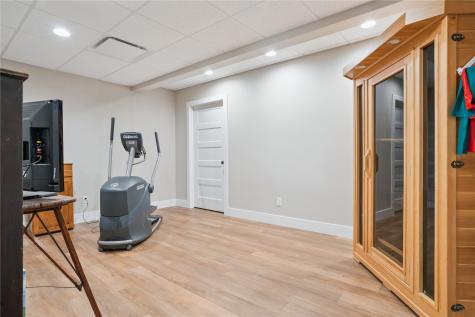 2906 Sydney Court NE Swisher IA 52338