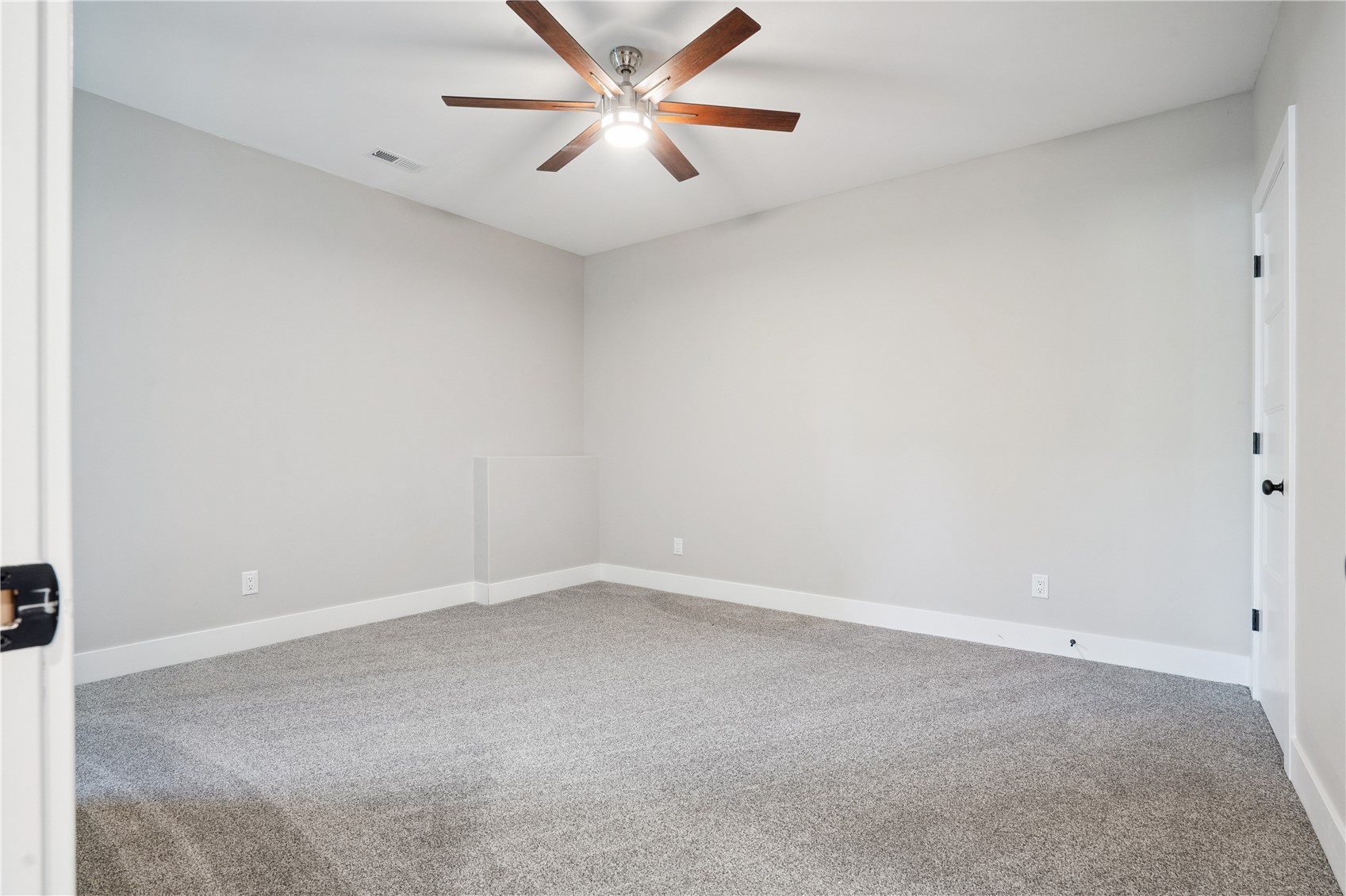 2906 Sydney Court NE Swisher IA 52338