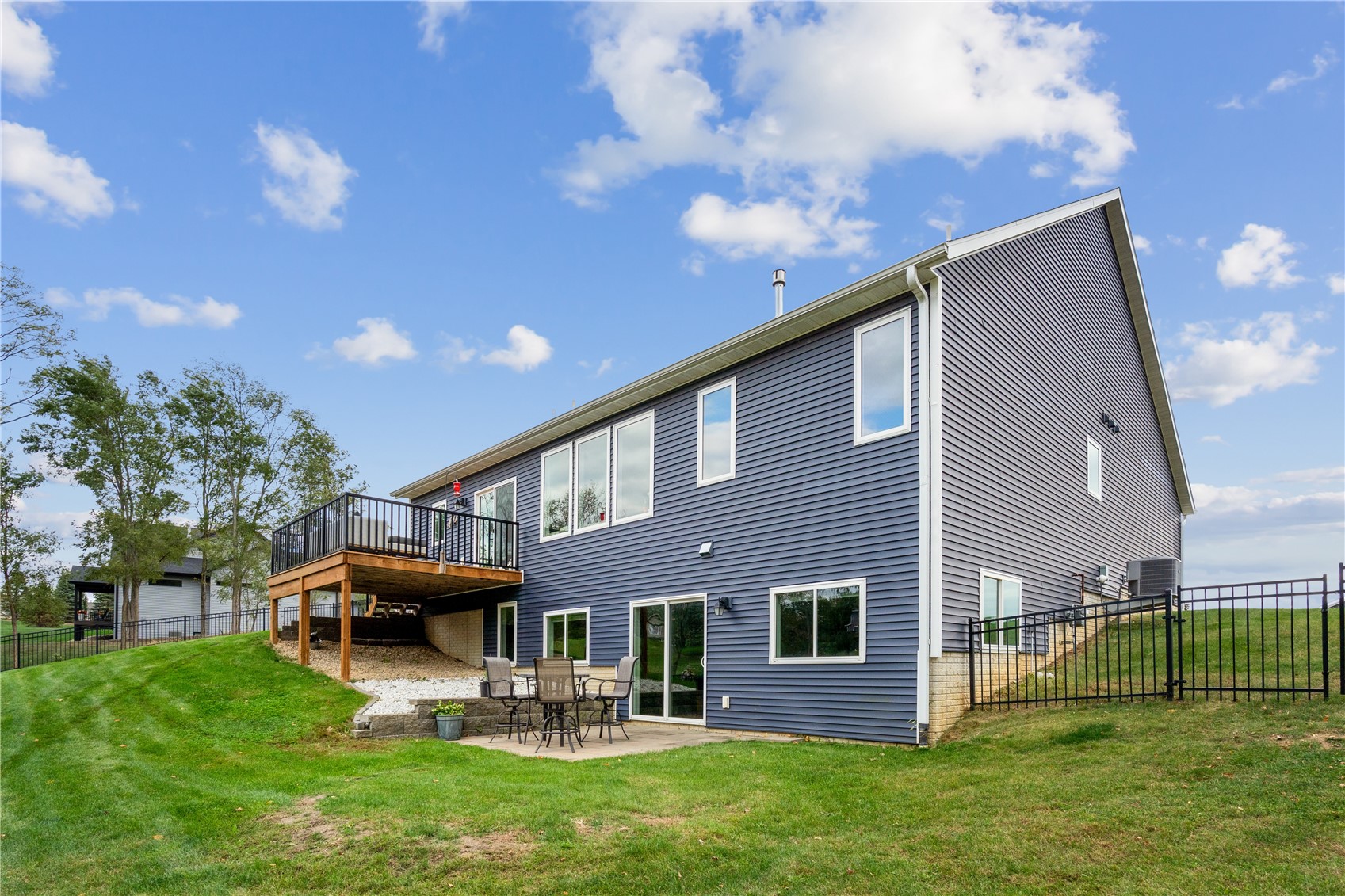 2906 Sydney Court NE Swisher IA 52338