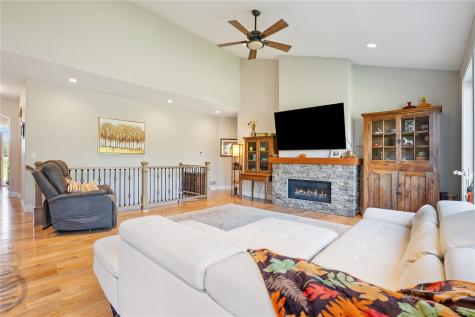 2906 Sydney Court NE Swisher IA 52338