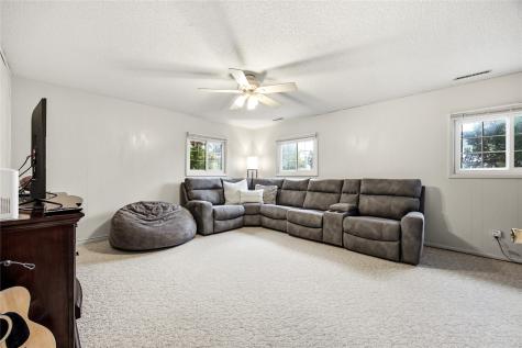 3855 Tomahawk Trail SE Cedar Rapids IA 52403