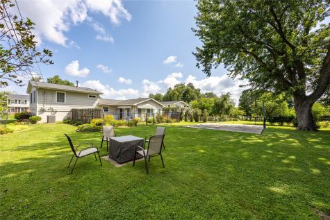 3855 Tomahawk Trail SE Cedar Rapids IA 52403