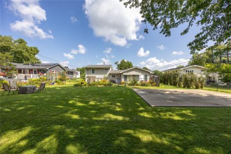 3855 Tomahawk Trail SE Cedar Rapids IA 52403