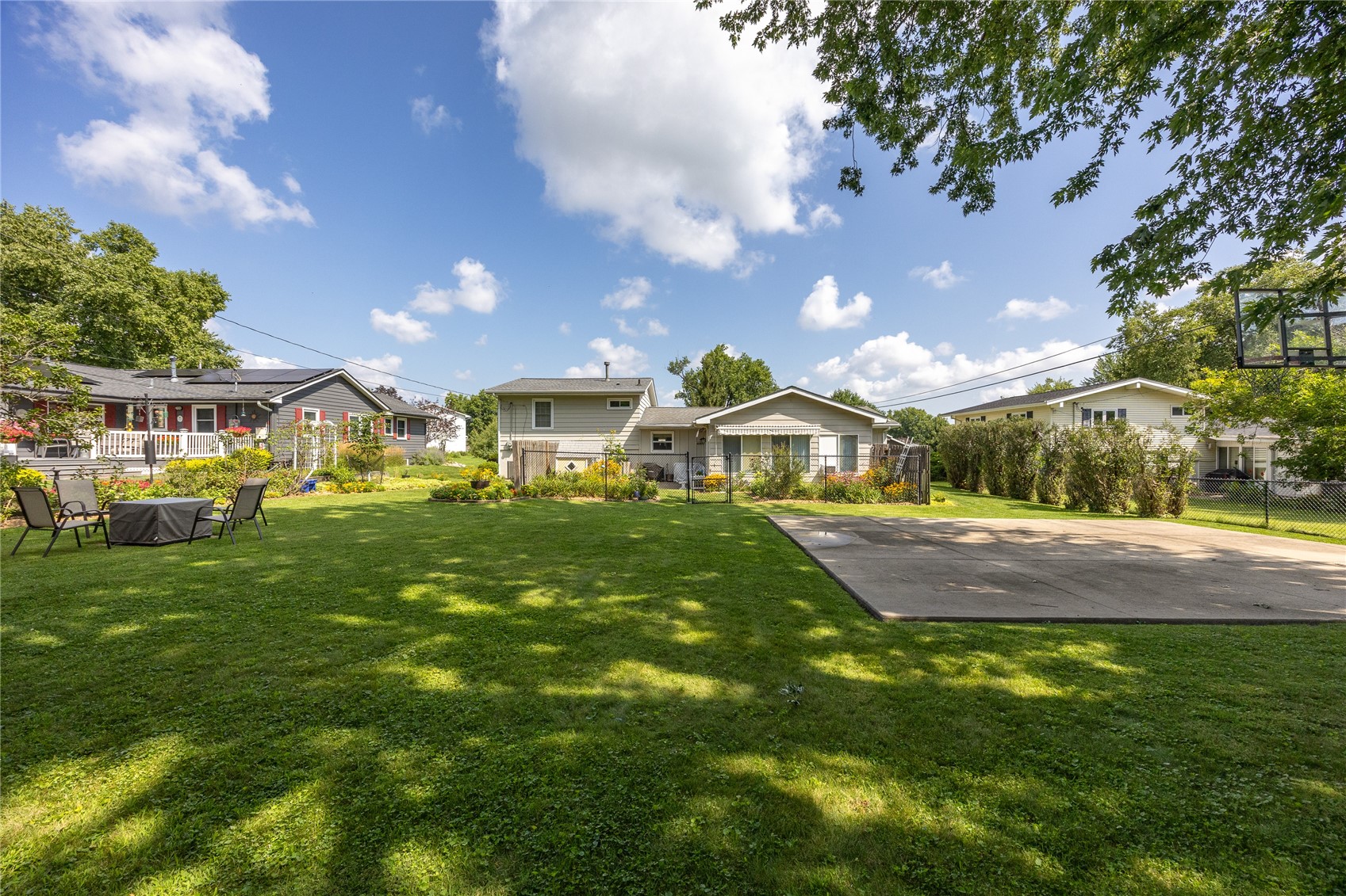 3855 Tomahawk Trail SE Cedar Rapids IA 52403