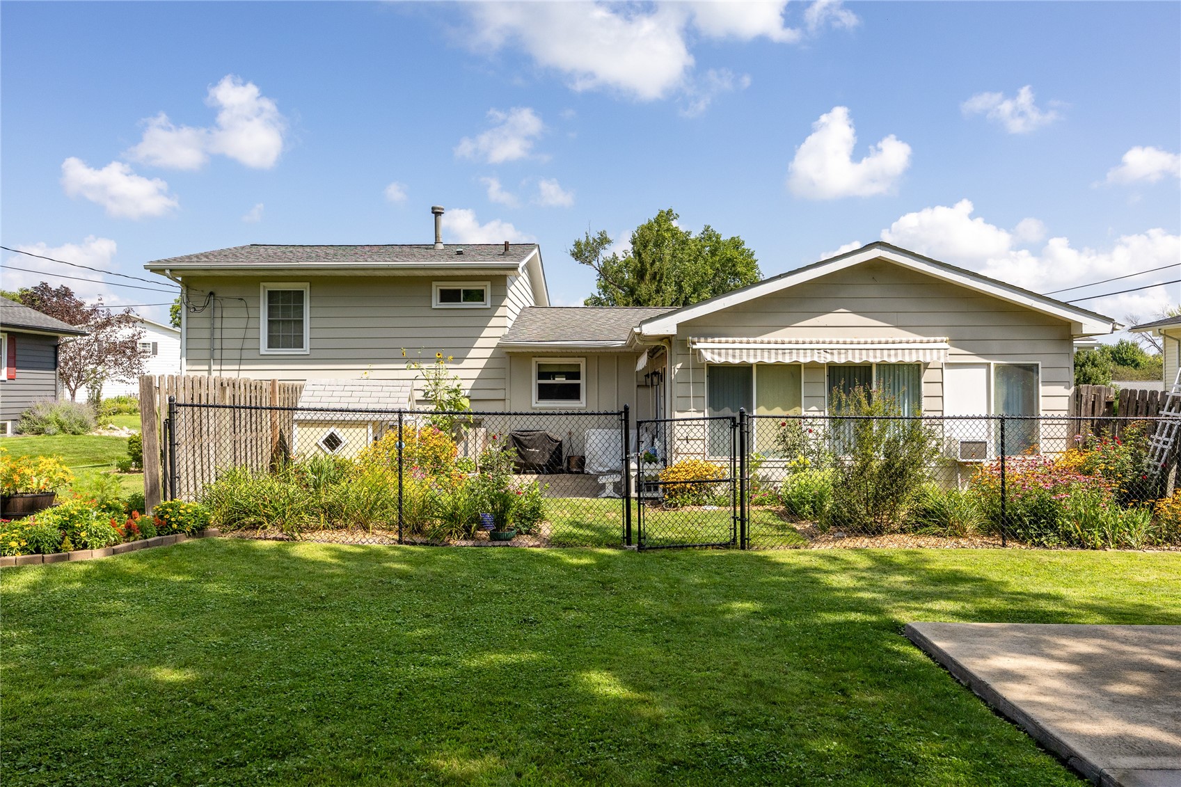 3855 Tomahawk Trail SE Cedar Rapids IA 52403