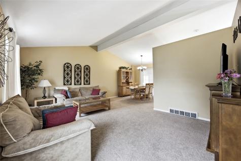 3855 Tomahawk Trail SE Cedar Rapids IA 52403