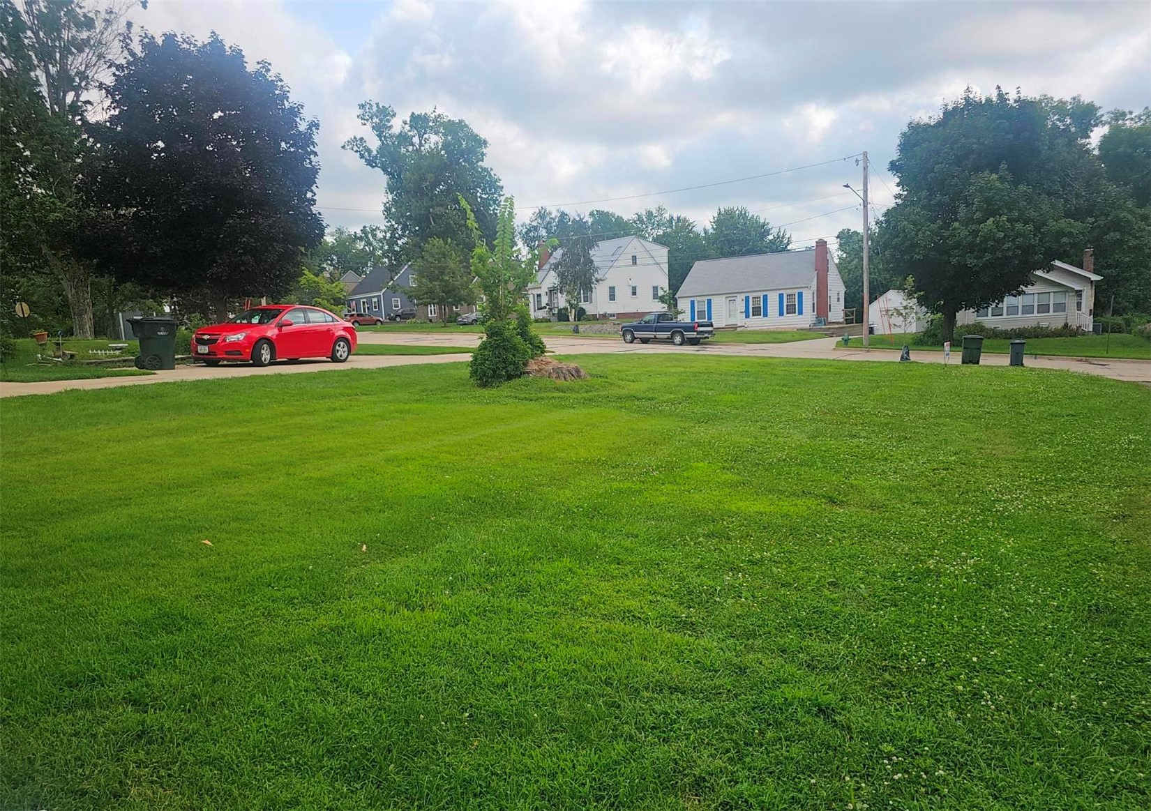 1325 Maplewood Drive NE Cedar Rapids IA 52402