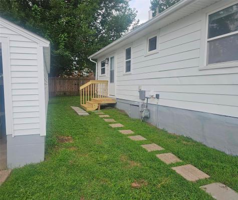 1325 Maplewood Drive NE Cedar Rapids IA 52402