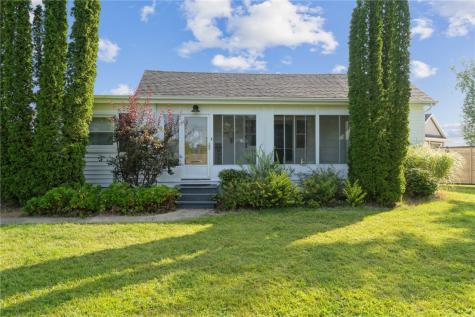 3214 Circle Drive NE Cedar Rapids IA 52402
