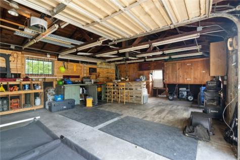 3214 Circle Drive NE Cedar Rapids IA 52402