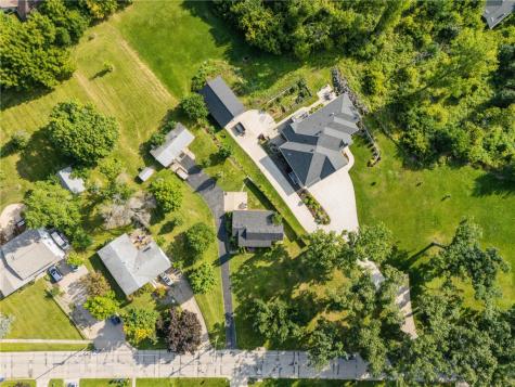 3214 Circle Drive NE Cedar Rapids IA 52402