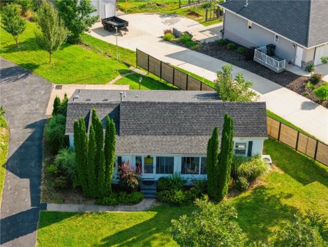 3214 Circle Drive NE Cedar Rapids IA 52402