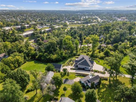 3214 Circle Drive NE Cedar Rapids IA 52402