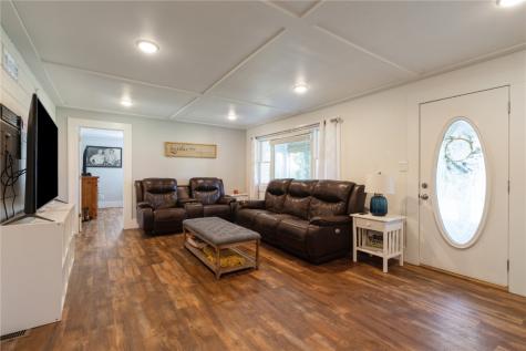 3214 Circle Drive NE Cedar Rapids IA 52402