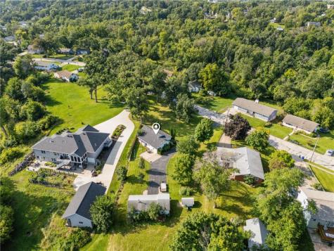 3214 Circle Drive NE Cedar Rapids IA 52402