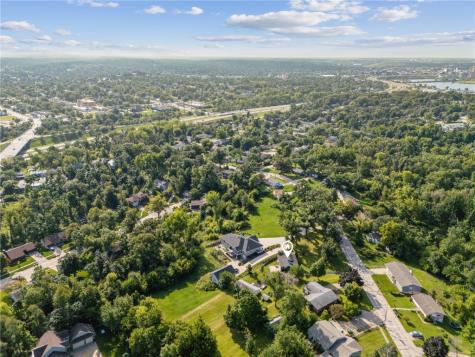 3214 Circle Drive NE Cedar Rapids IA 52402