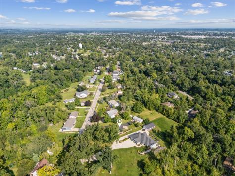 3214 Circle Drive NE Cedar Rapids IA 52402