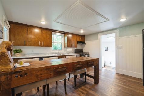 3214 Circle Drive NE Cedar Rapids IA 52402