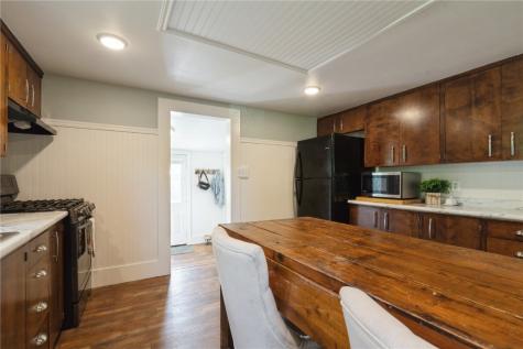 3214 Circle Drive NE Cedar Rapids IA 52402