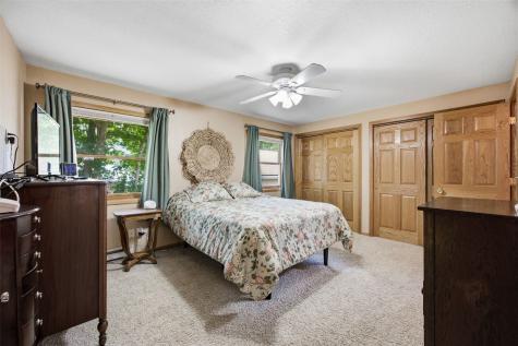 3812 Crestwood Drive NW Cedar Rapids IA 52405