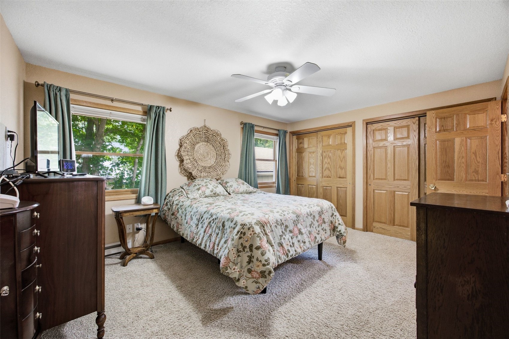 3812 Crestwood Drive NW Cedar Rapids IA 52405