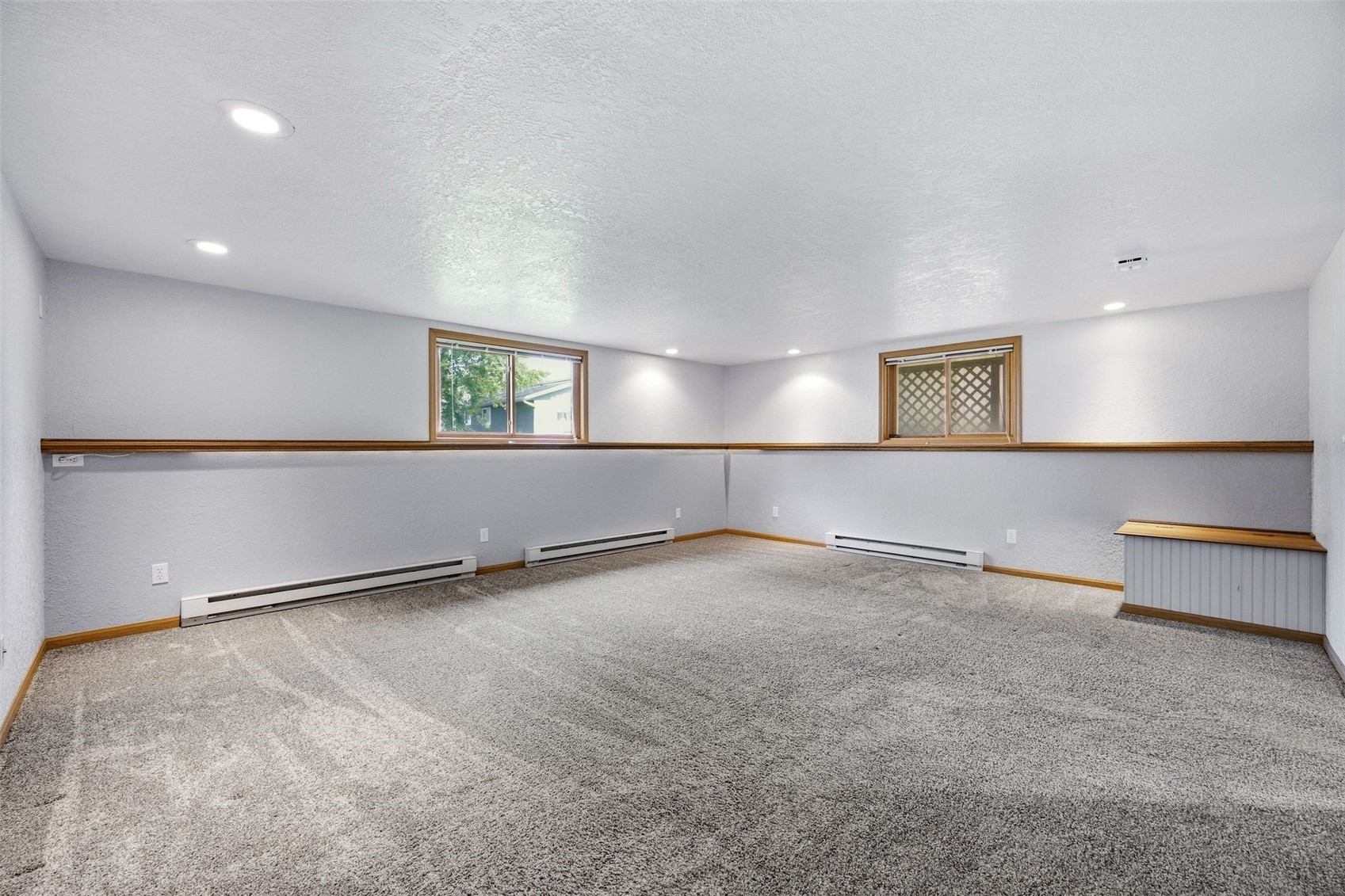 3812 Crestwood Drive NW Cedar Rapids IA 52405