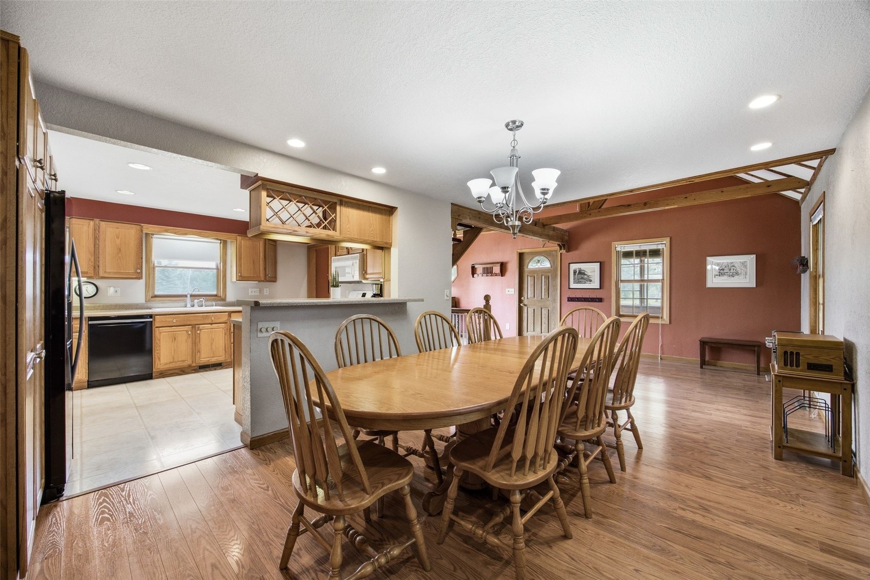 3812 Crestwood Drive NW Cedar Rapids IA 52405