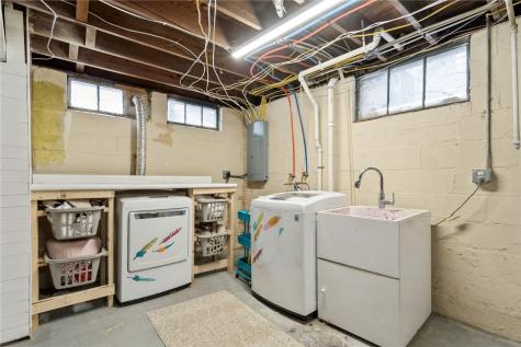 409 20th Street NE Cedar Rapids IA 52402