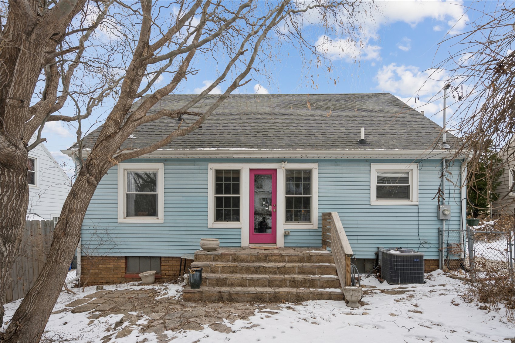 409 20th Street NE Cedar Rapids IA 52402
